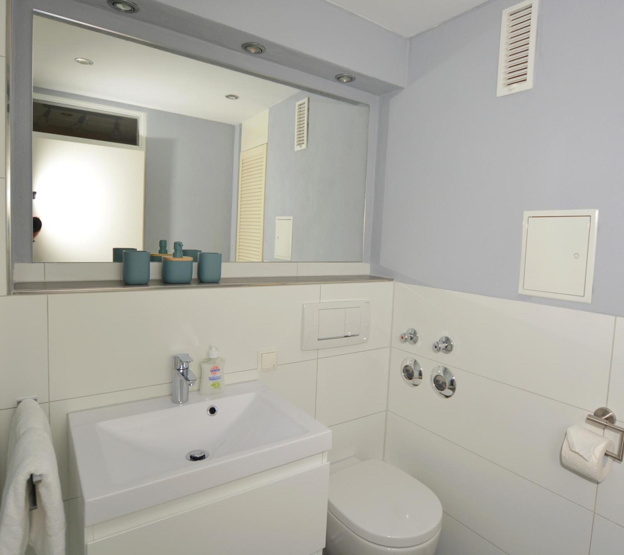 1-27, Seeseite, Haus Metropol, 1 Etage Apartment